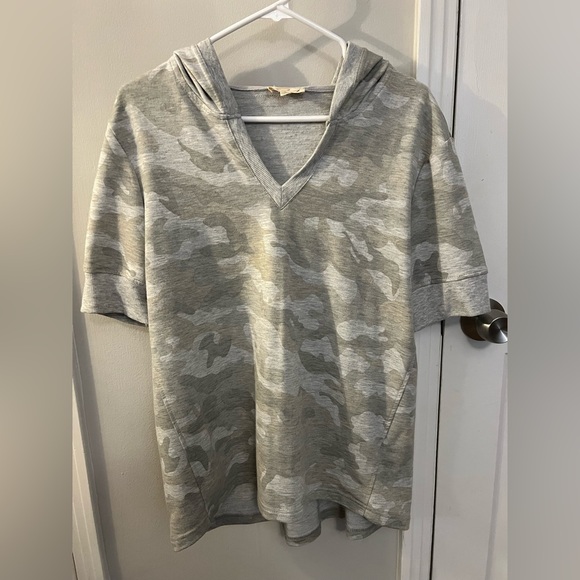 Short sleeve camo pullover - Picture 1 of 3